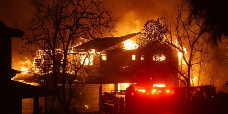 АҚШ-тағы алапат өрт: 24 адам қайтыс болды, құрбандар саны әлі өсуі мүмкін