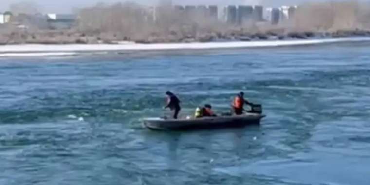 Семейде өзенге құлаған көлік: тағы бір жолаушының мәйіті табылды