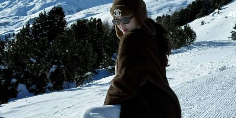 Ерке Есмахан Альпі тауындағы демалысы қалай өтіп жатқанын көрсетті