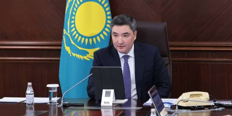 Шығын көп, дамуы бәсең. Бектенов «Қазпоштаға» бір ай уақыт берді