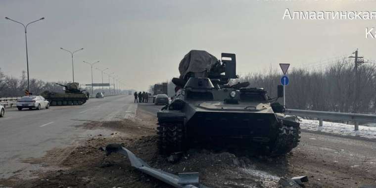 Алматы мен Қонаев арасында ауыр әскери техника жол апатына ұшырады