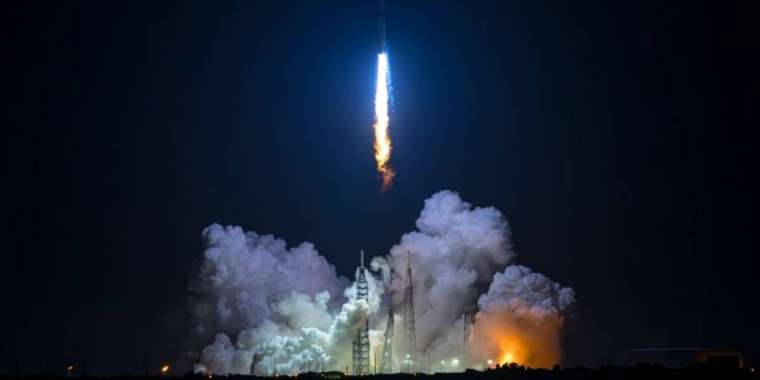 Джефф Безос Илон Масктен оза ма?