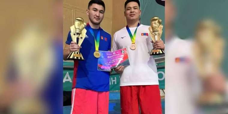 Екі қазақ жігіті бокстан Моңғолия чемпионатында топ жарды