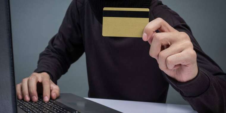 Алматылықтар жыл басталмай жатып 25 млрд теңгесінен айрылған