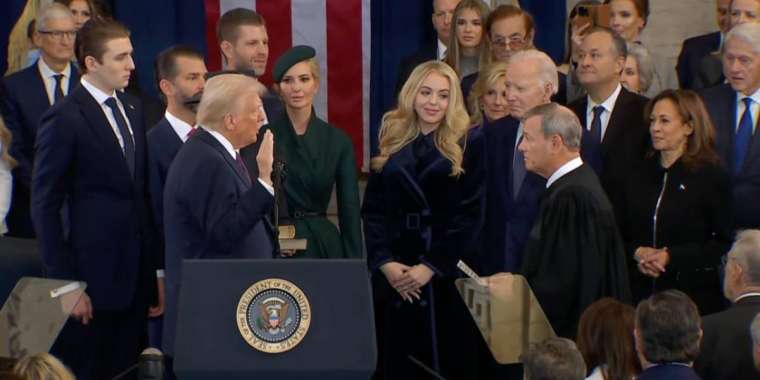 Трамп ант қабылдап, ресми түрде АҚШ президенті атанды