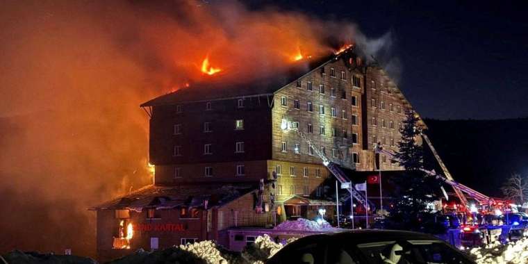 Түркияда тау шаңғысы курортында алапат өрт қаулады