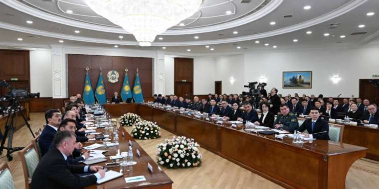 Ашық айту керек, мемлекеттік қызметшілер жауапкершілік алудан тайсалады – Тоқаев