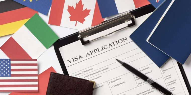 АҚШ 369 қазақстандықты депортациялайтынын жариялады