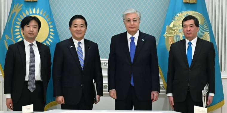 Президент Жапония премьер-министрінің арнаулы кеңесшісін қабылдады