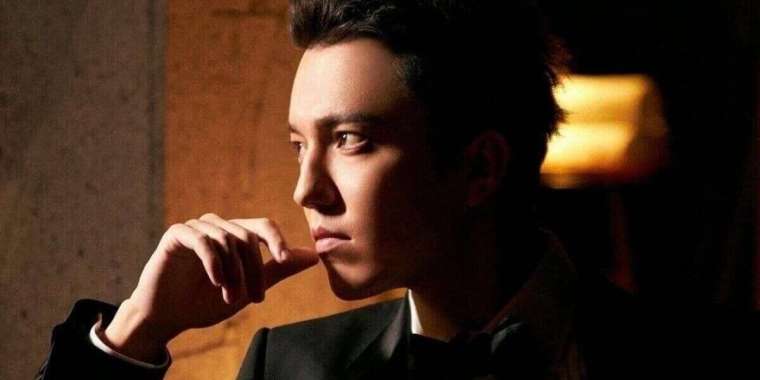 Димаш Құдайбергеннің әні америкалық чарттарда бірінші орынға шықты