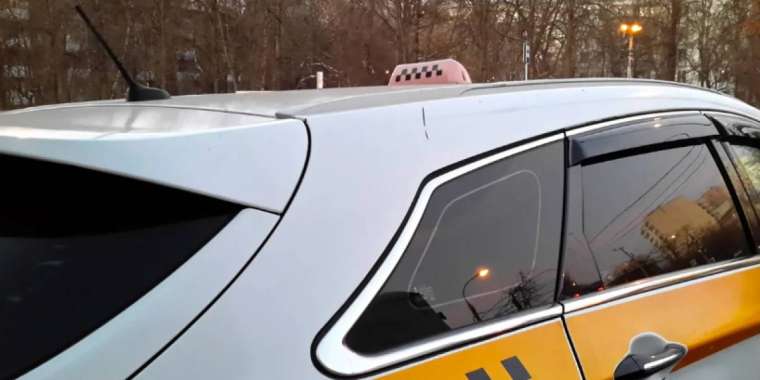 Көлікте шылым шегіп, жүргізушіні соққыға жыққан. Тергеу басталды