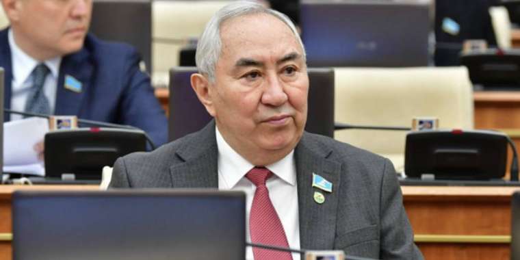 «Балық басынан шіріп жатыр». Депутат Дайрабаев Бектеновке сауал жолдады