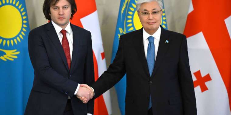 Тоқаев Грузия Премьер-министрі Ираклий Кобахидземен келіссөз жүргізді