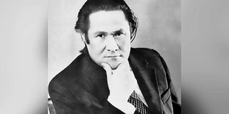 "Әке-ау.... ол Мұқағали ғой"