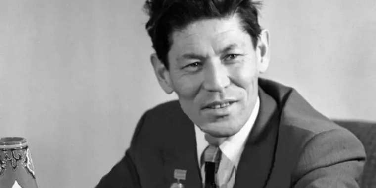 Жазушы Әнуар Әлімжанов