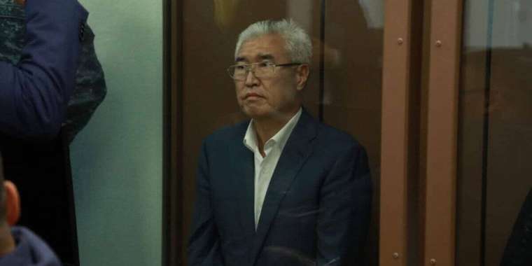 «Тамақ ішіп жатыр». Мұхамедиұлының аштық жариялағаны өтірік болып шықты