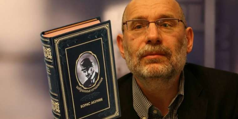 Ресей танымал адамдарды «террористер» тізіміне қосты