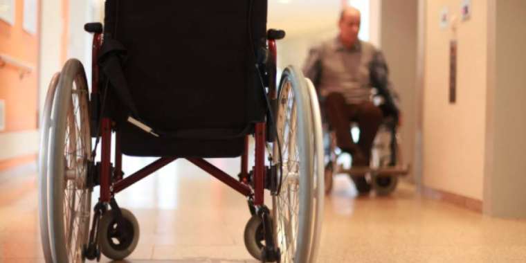 Ақтауда 18 жастағы мүгедек жігітті ұрлап әкетіп, зорлап кеткен