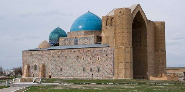 Ясауи кесенесінің маңында биік ғимарат салуға тыйым салынды