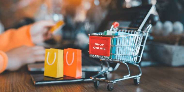 Полиция онлайн сатып алу кезіндегі қауіптер туралы ескертті