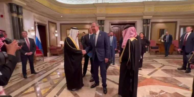 Ресей мен АҚШ делегациясы Эр-Риядта кезікті