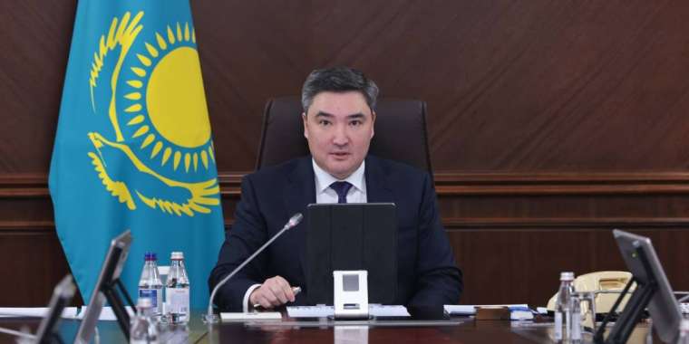 Олжас Бектенов шахтада қаза тапқандардың отбасыларына көңіл айтты