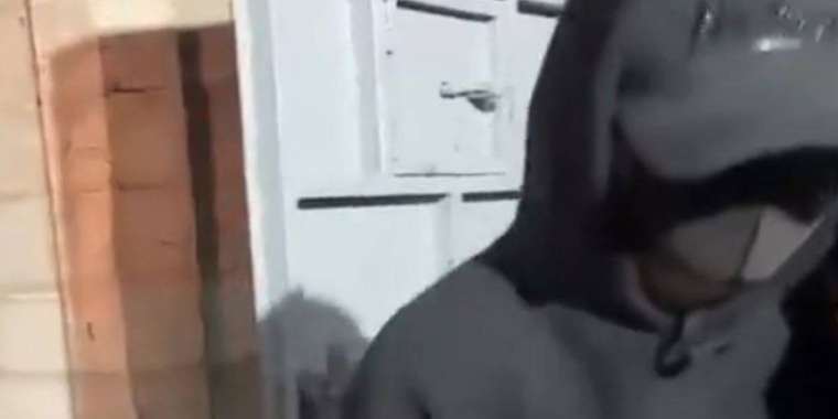 Әнші Алмас Кішкенбаев бостандыққа шықты