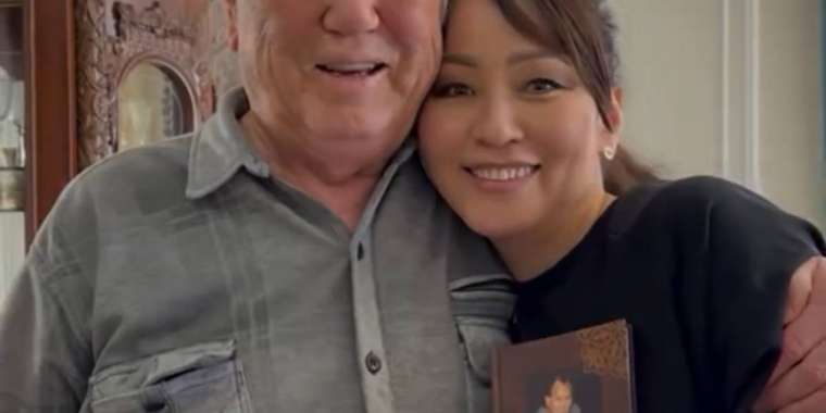 Айгүл Иманбаева қаламгер Дулат Исабековпен қоштаса алмай қалғанын айтты