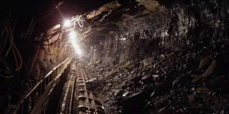 «Қазақстан» шахтасындағы бес кеншінің өлімі. Кінәлілерге үкім шықты