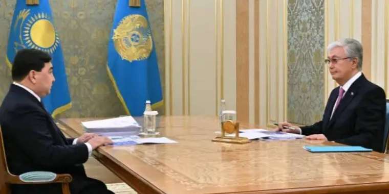 Қасым-Жомарт Тоқаев «Мемлекеттік қызмет туралы» жаңа заң жобасын әзірлеуге тапсырма берді