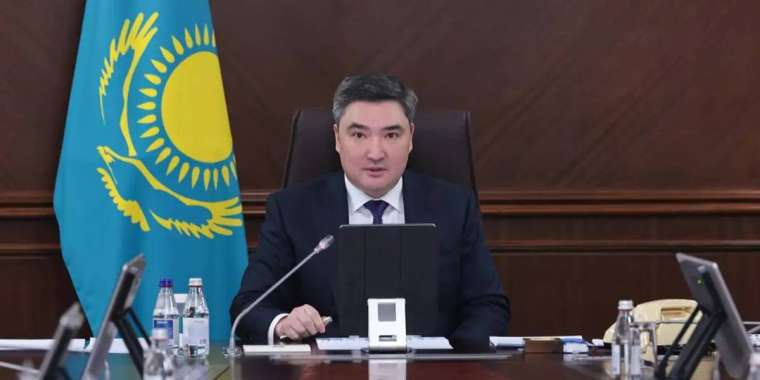 Олжас Бектенов: Мемлекеттік аппараттағы артық шығындарды цифрландыру арқылы қысқарту керек