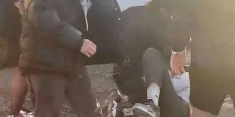 Ақтауда мектеп оқушысын бір топ жеткіншек соққыға жықты