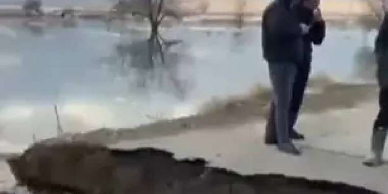 Жетісу облысының Ақсу ауданында көпірді су шайып кетті