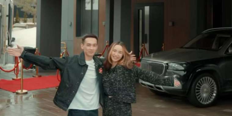 Танымал блогер үш қабатты үйін көрсетіп, қызу талқыға түсті