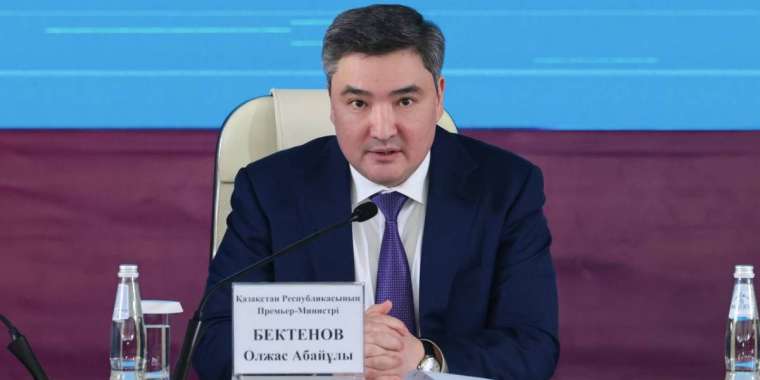 Олжас Бектенов экономиканы дамыту жөнінде кеңес өткізді