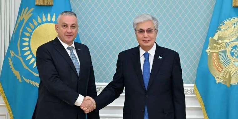 Ақордаға еуропалық комиссар Йозеф Сикела келді