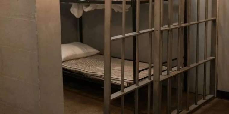 947 миллион теңге жымқырған экс-депутат қамауға алынды