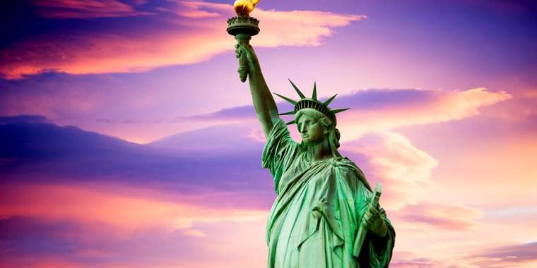 Франция АҚШ-тан Бостандық мүсінін қайтаруды талап етті