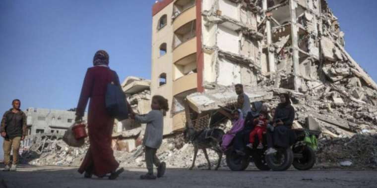 Израиль шабуылға шықты: Газада қаза тапқандар 200-ден асты