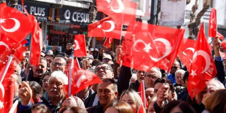 Түркияда Ыстамбұл мэрі ұсталғаннан кейінгі жаппай наразылық жалғасып жатыр