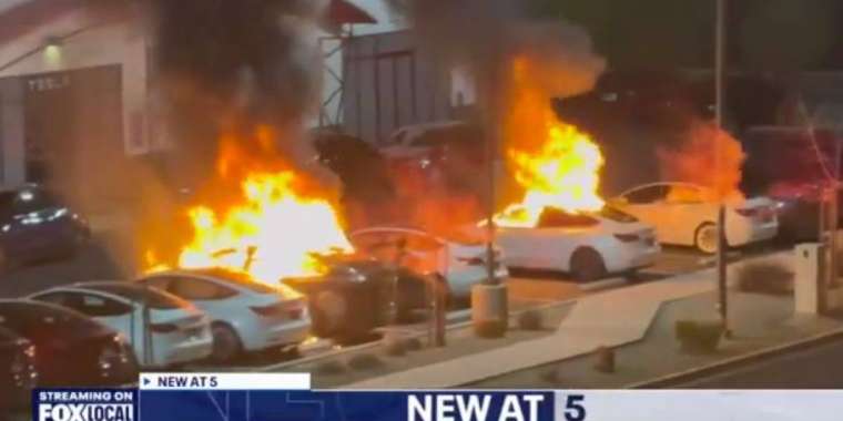 Tesla компаниясына жасалған шабуылдар терроризмге теңестіріледі