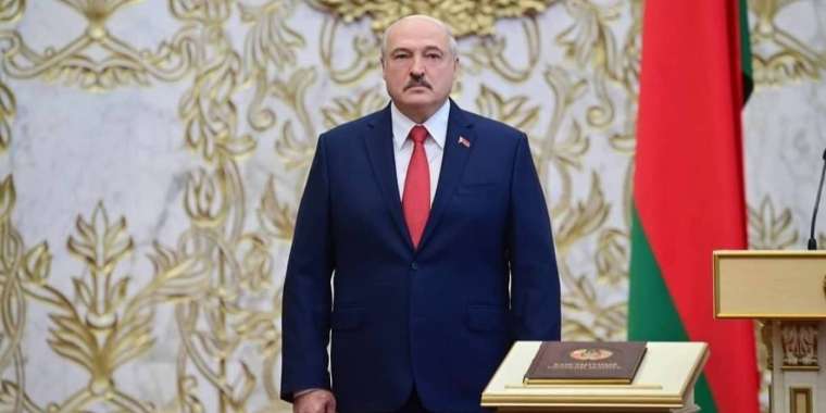 Лукашенко жетінші рет Беларусь президенті ретінде қызметіне кірісті