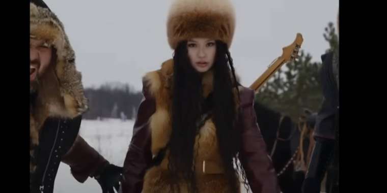 Самұрық қанатындағы сарын