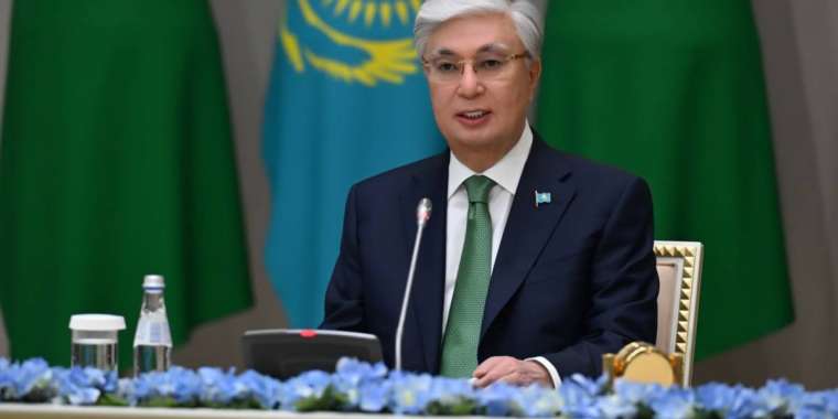 Тоқаев қазақстандықтарды Ұлттық кітап күнімен құттықтады