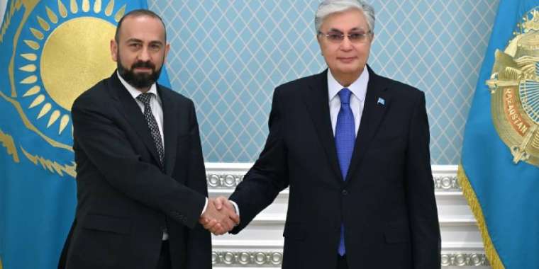 Тоқаев Арменияның сыртқы істер министрін қабылдады