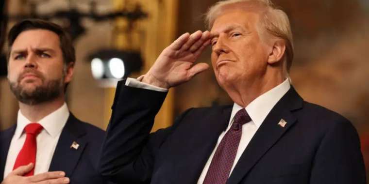 Трамптың Путин мен Зеленскийге көңілі толмай отыр