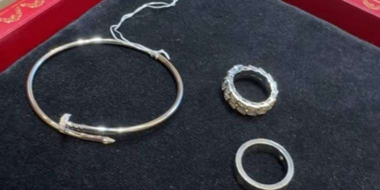 «8 наурыз, туған күнді ұмыттық». Айнұр Тұрсынбаеваға күйеуі бағалы сыйлық әперді