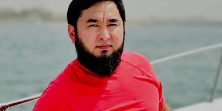 Блогердің оқушы қыздардың қысқа киіміне қатысты сөздері қызу талқыға түсті