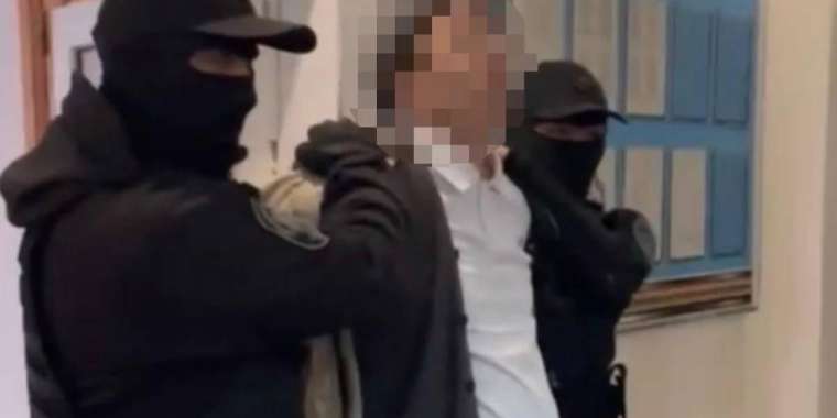 Блогер бірнеше қызды зорлады деген күдікпен ұсталды