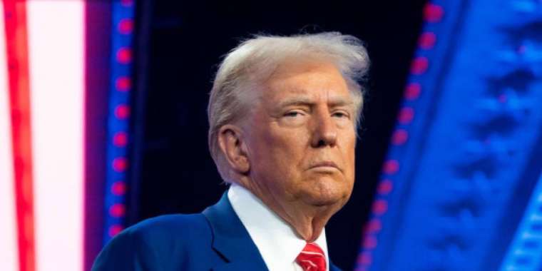 АҚШ-та Трампқа импичмент жариялау ұсынылды